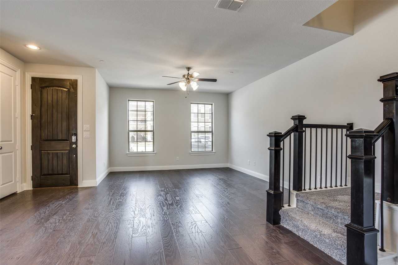 6341 Fortuna Ln - Photo 2 of 25