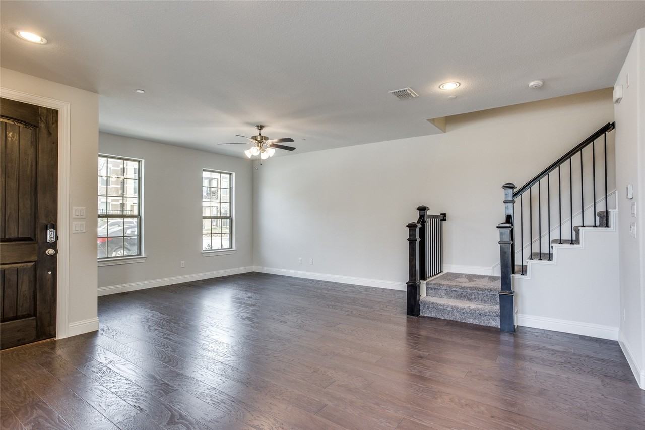 6341 Fortuna Ln - Photo 3 of 25