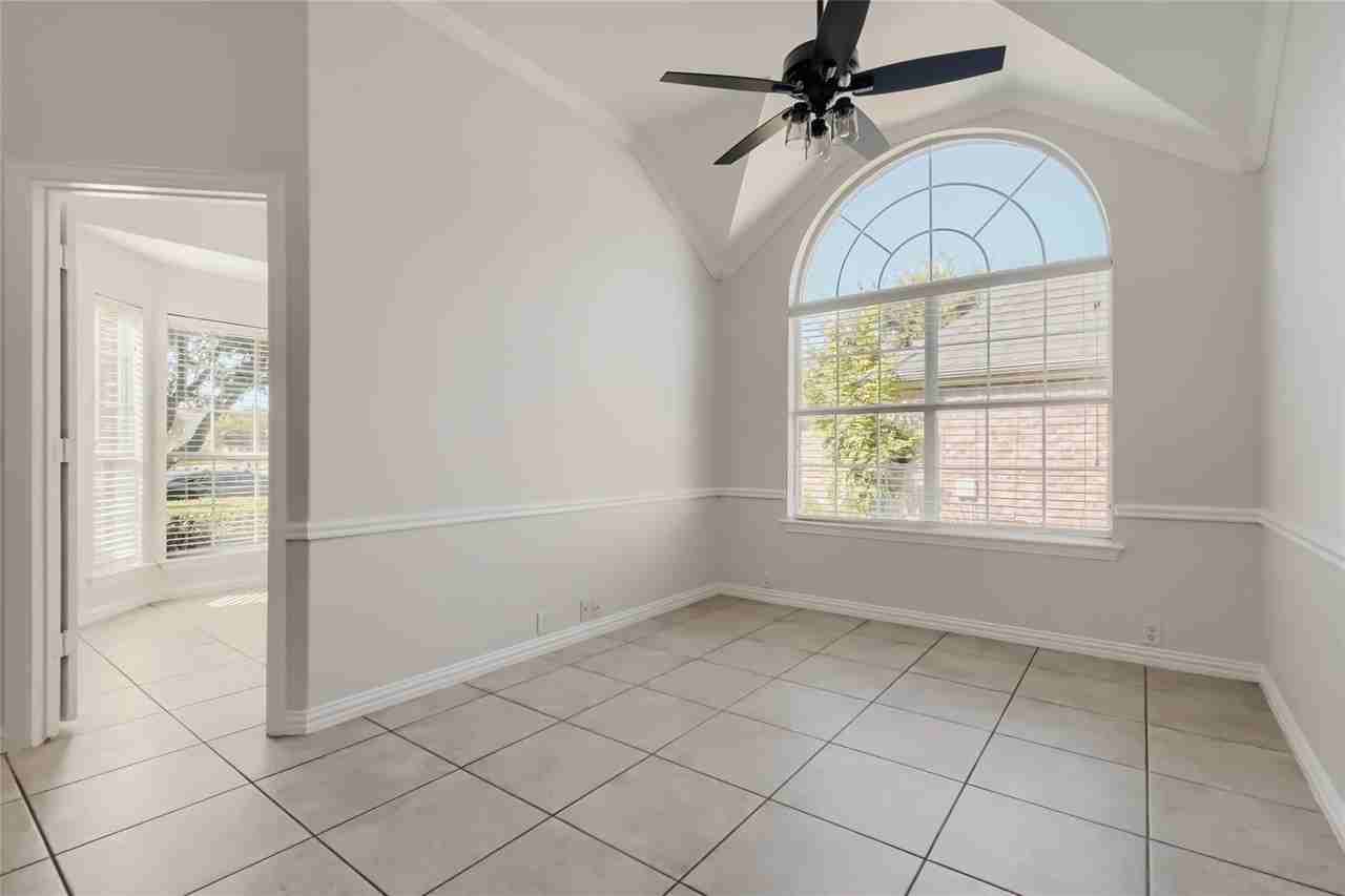 1208 Dover Heights Trl - Photo 4 of 25
