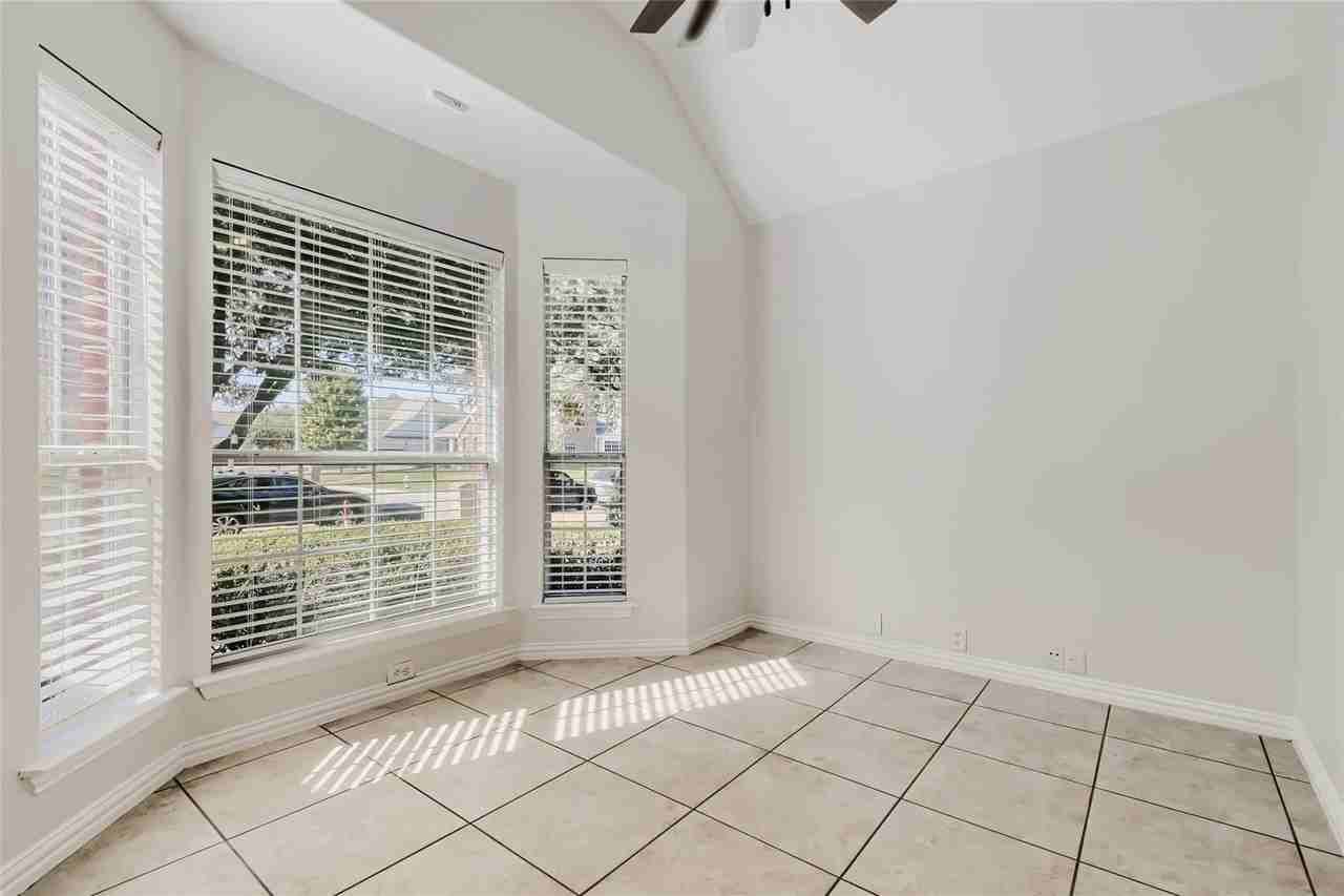 1208 Dover Heights Trl - Photo 5 of 25