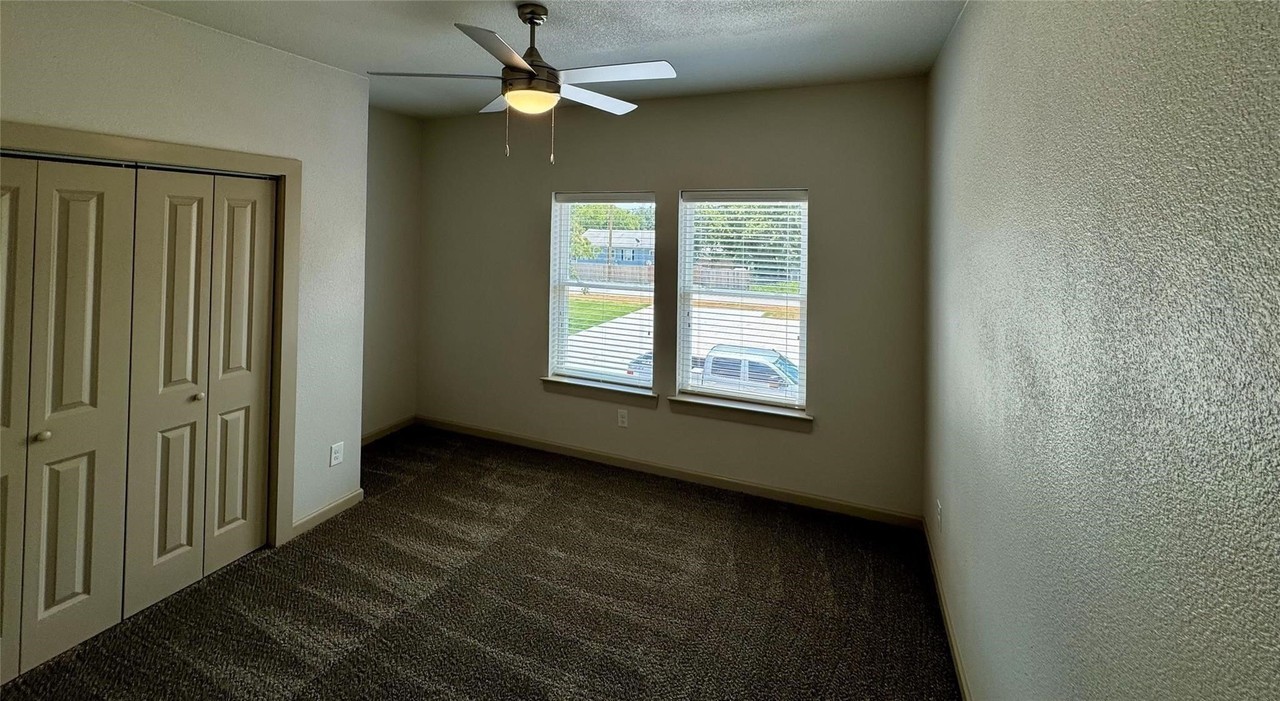 207 W Cloud St #A - Photo 7 of 9