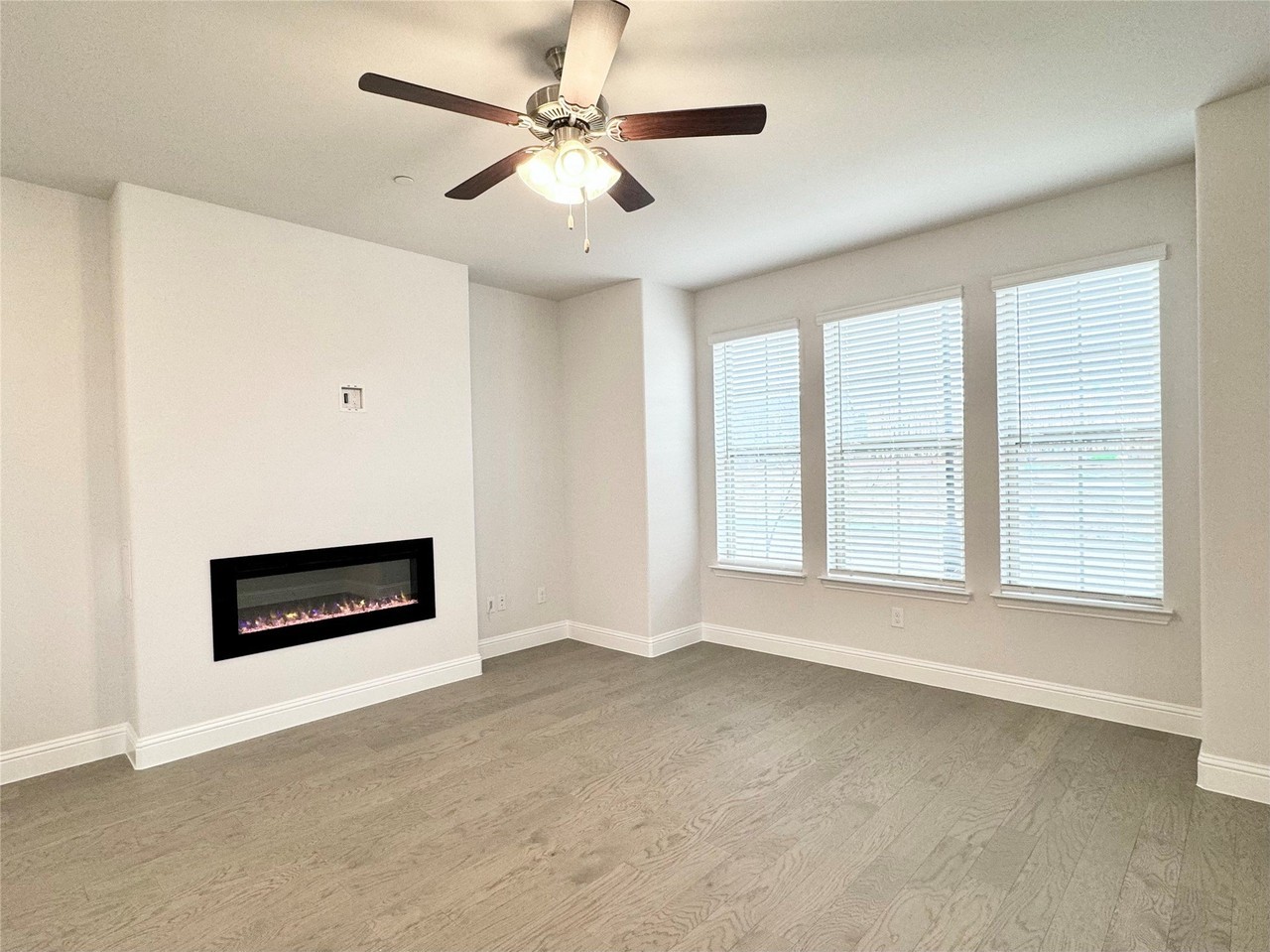 7856 Manilla Dr - Photo 3 of 26