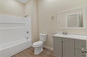 1360 10th St Ne - Photo 6 of 8