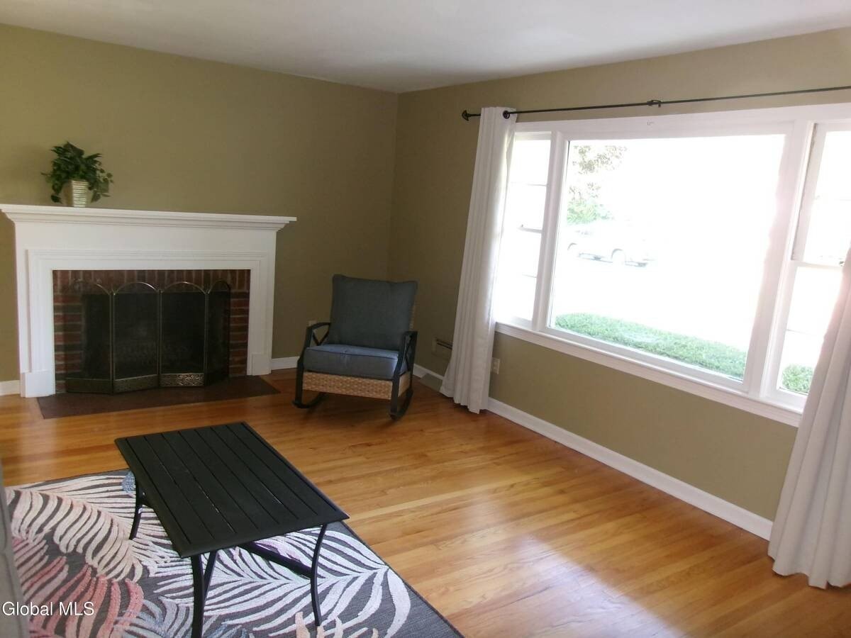 2023 Fairlawn Pkwy - Photo 7 of 47