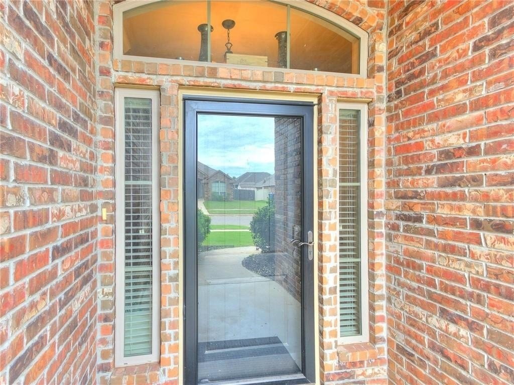 5909 Holly Brooke Ln - Photo 3 of 43