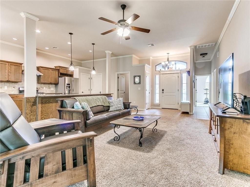 5909 Holly Brooke Ln - Photo 7 of 43
