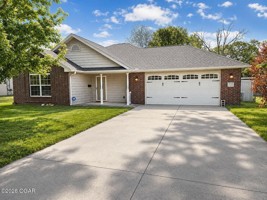 featured image of 2729 Iron Gates Rd