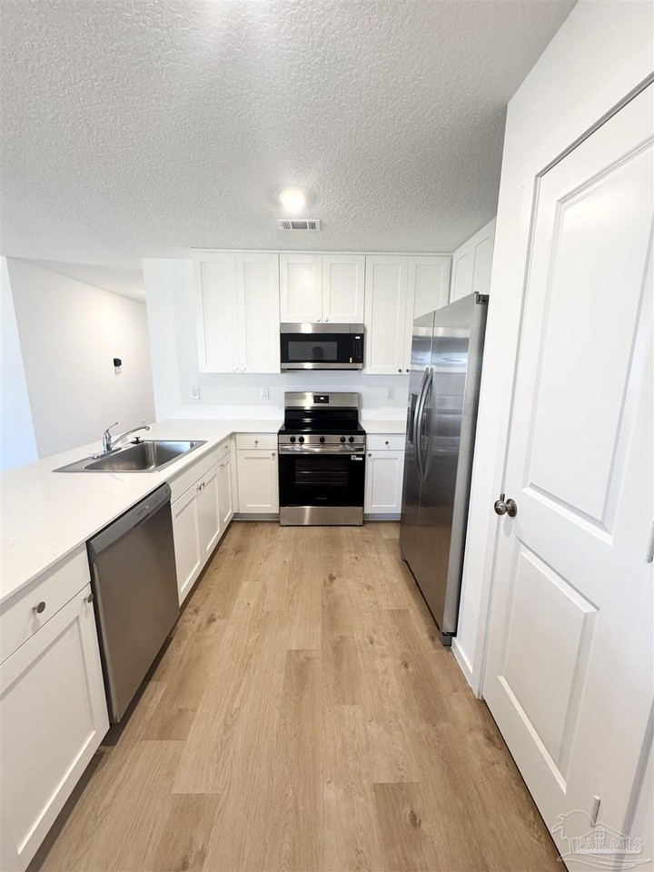 2624 Bagpipe Dr - Photo 5 of 22