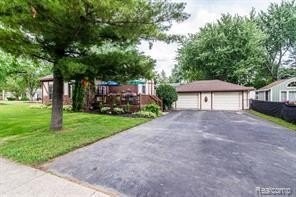 357 Riddle St - Photo 6 of 42