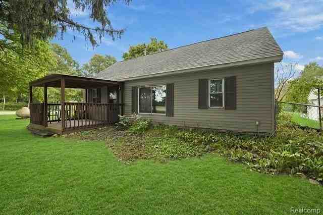 5007 Willard Rd - Photo 2 of 32