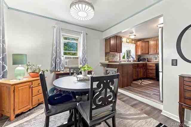 5007 Willard Rd - Photo 7 of 32