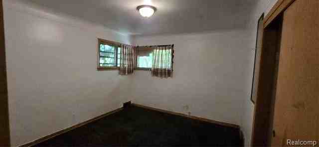 14859 Greenfield Rd - Photo 6 of 8
