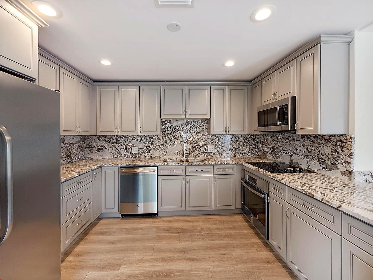 976 Sw 37th St - Photo 6 of 12