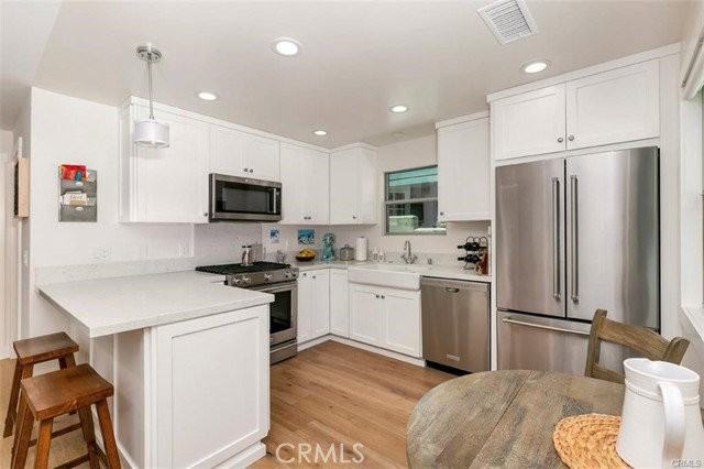 506 Poinsettia Ave - Photo 6 of 8