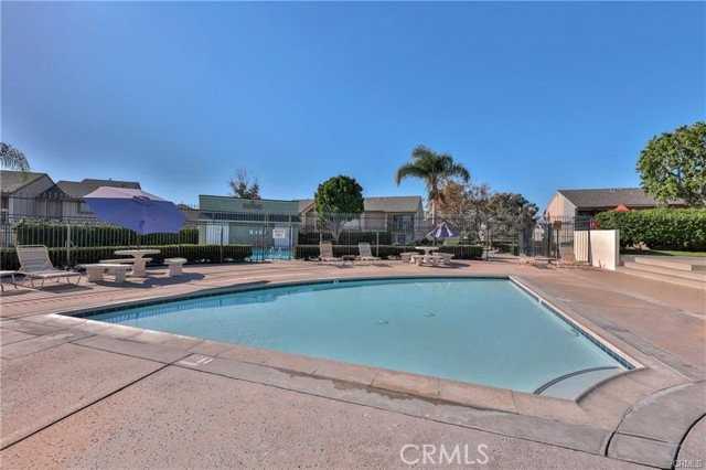1409 W Cerritos Ave - Photo 2 of 6