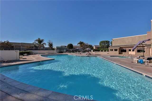 1409 W Cerritos Ave - Photo 4 of 6
