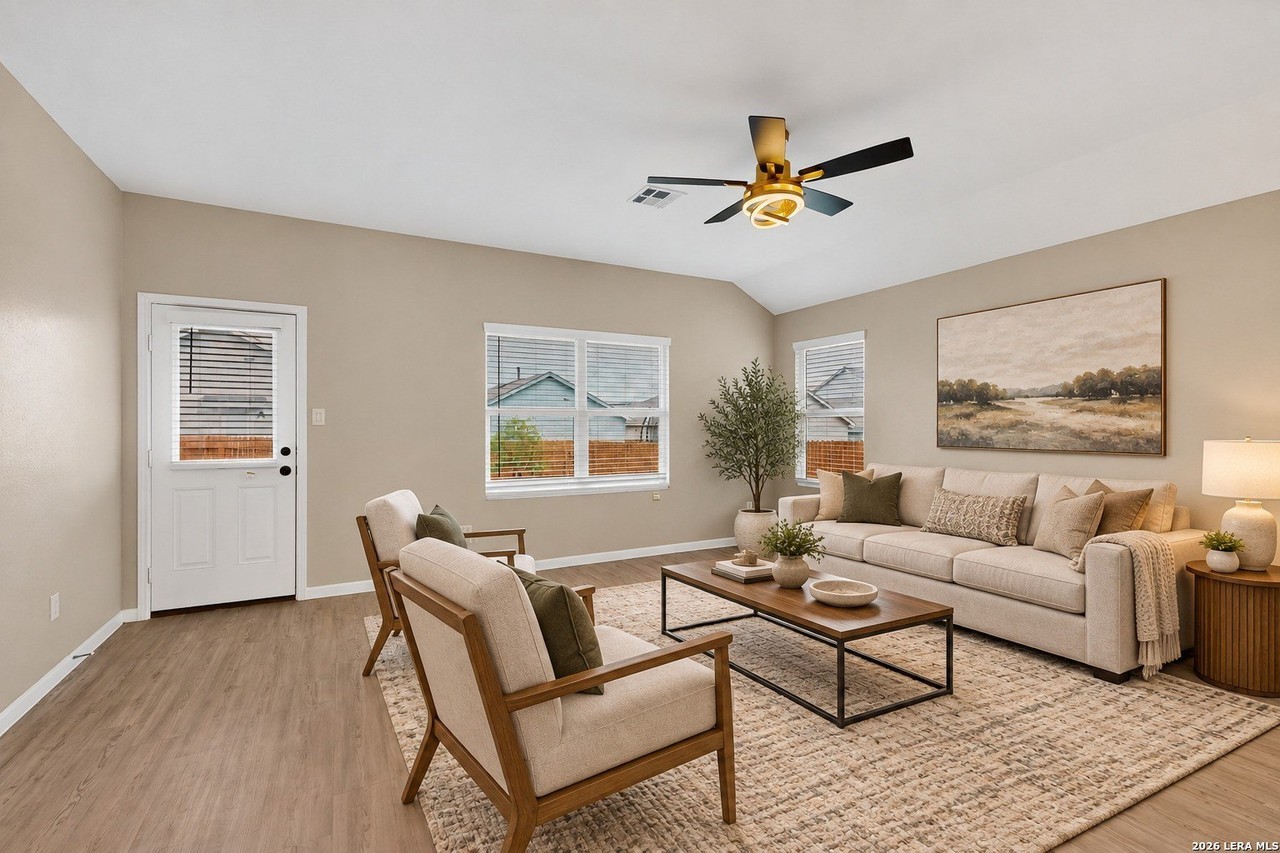 10814 Margarita Loop - Photo 5 of 33