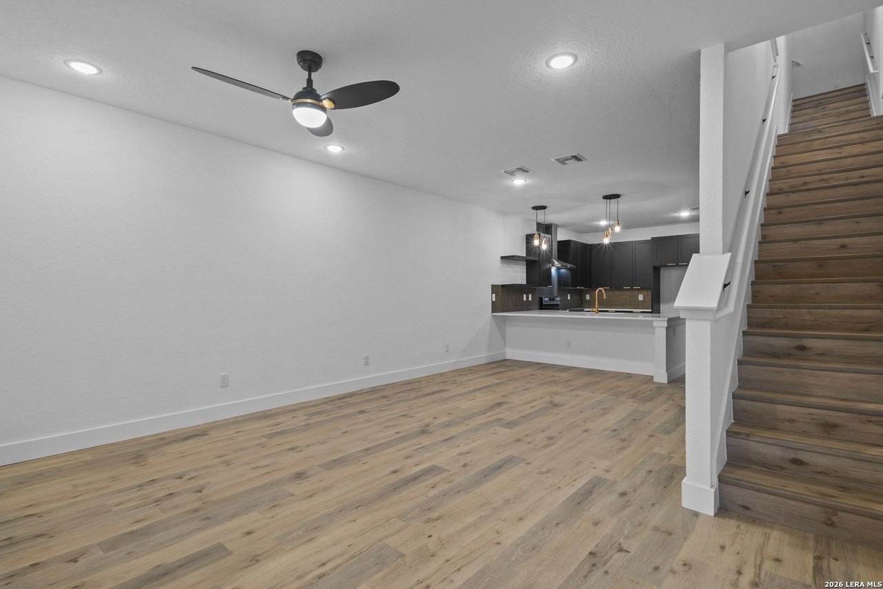 125 Dashiell St #101 - Photo 4 of 29