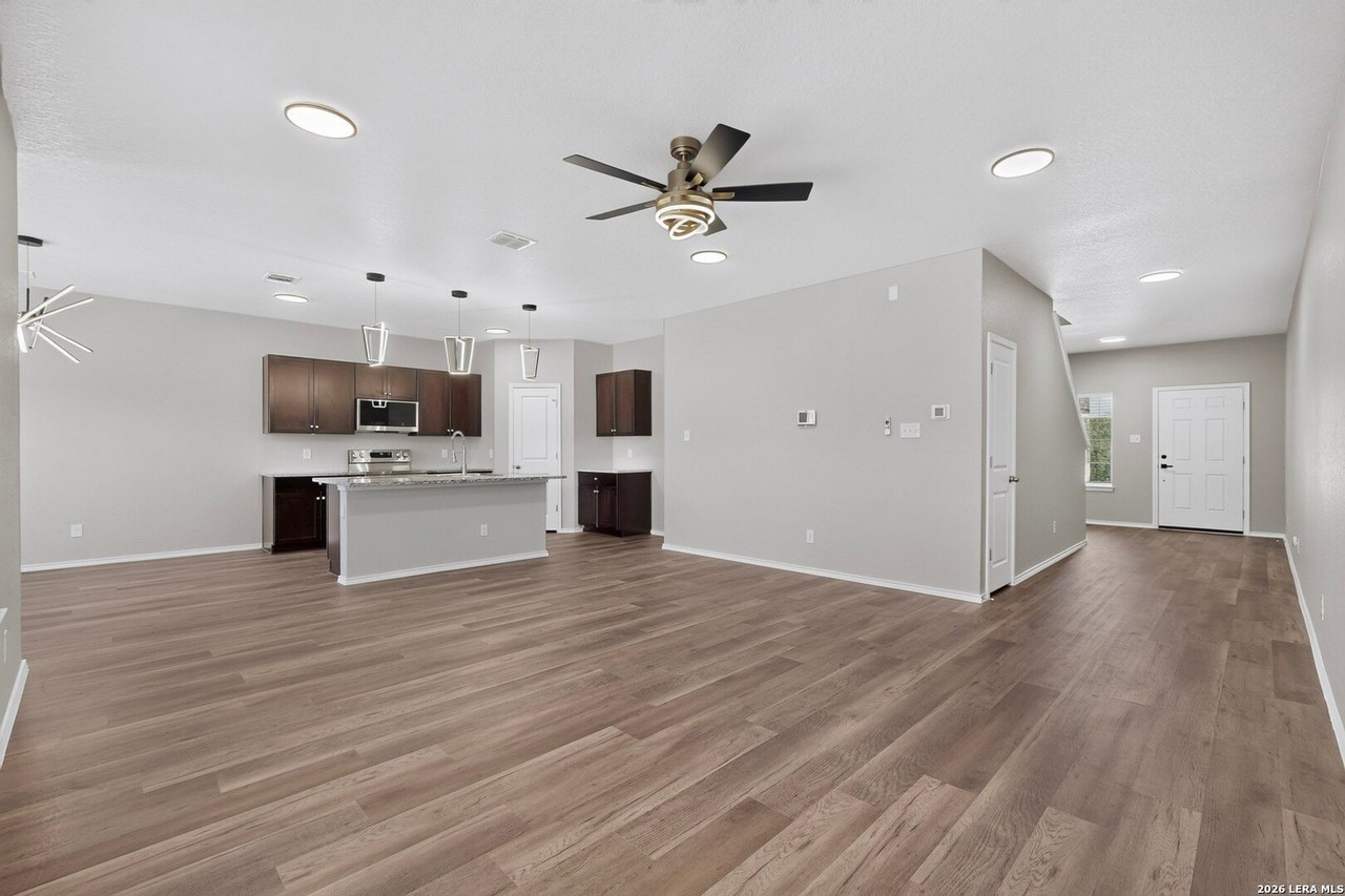 13511 Winemaker Dr - Photo 3 of 35
