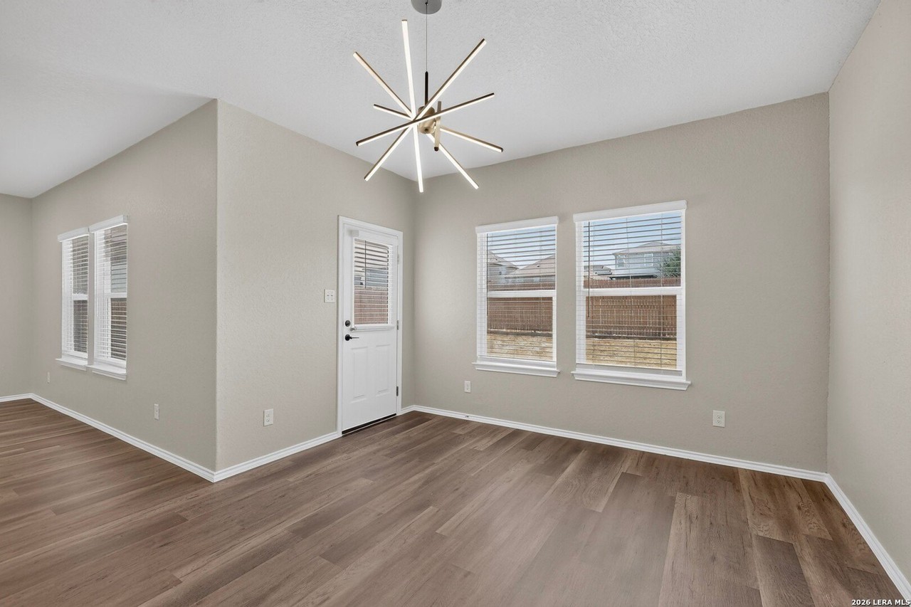 13511 Winemaker Dr - Photo 6 of 35