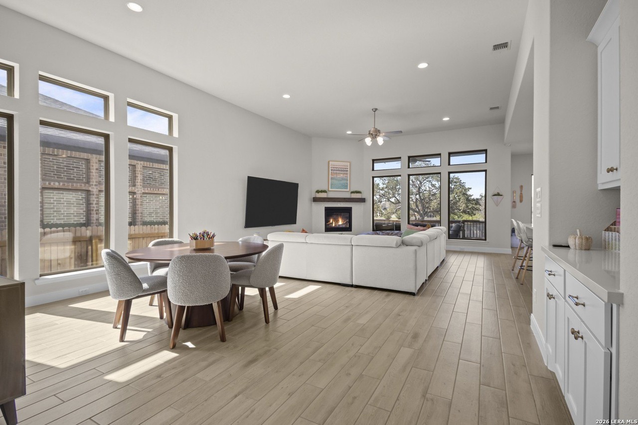10307 Redding Bnd - Photo 5 of 41