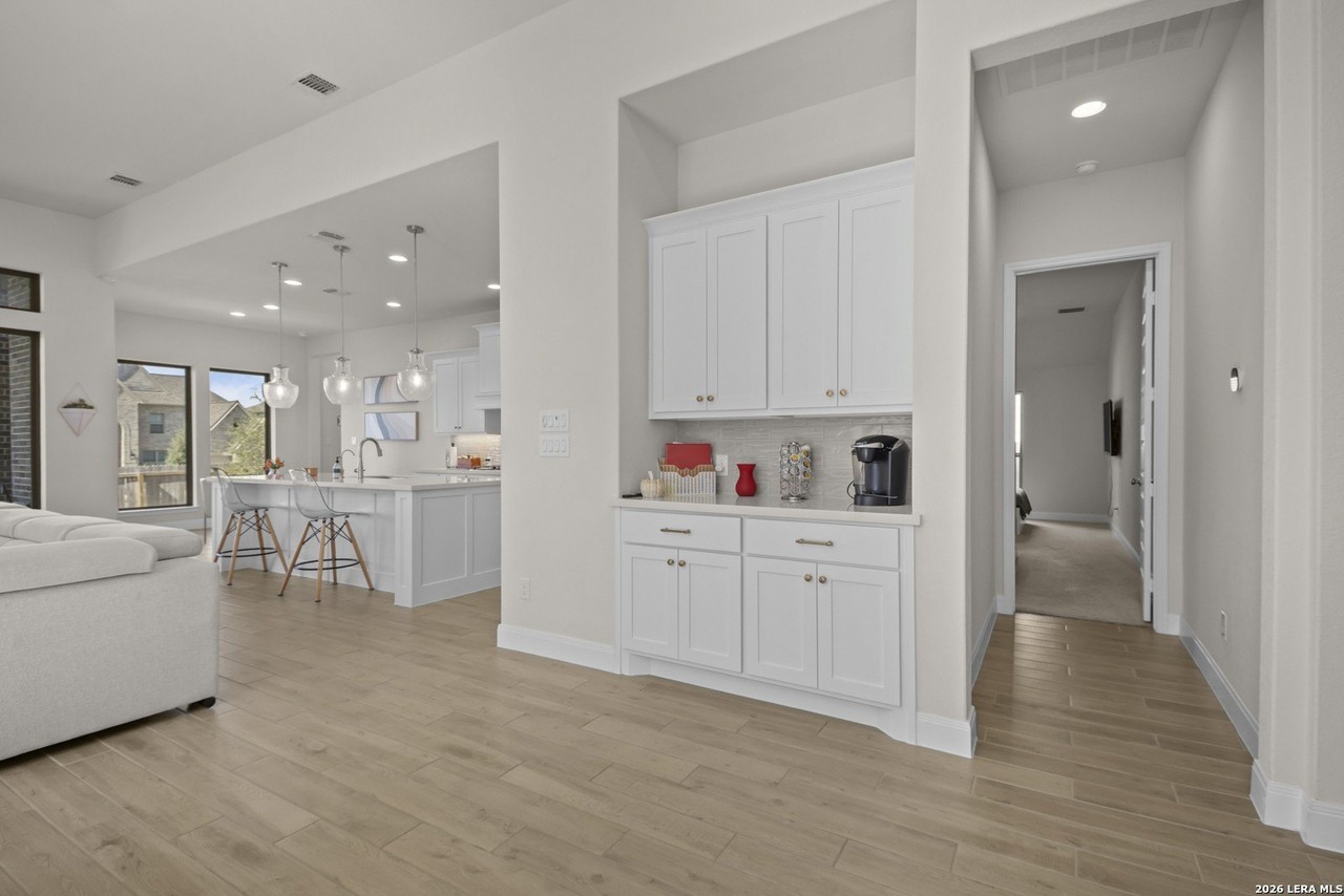 10307 Redding Bnd - Photo 6 of 41