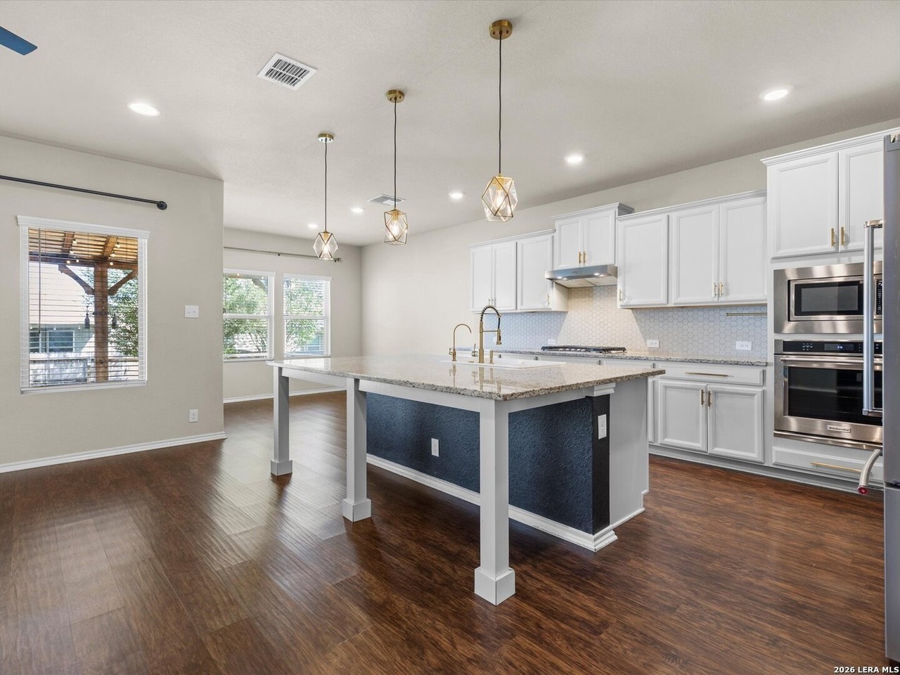 6906 Stipe Ln - Photo 7 of 33