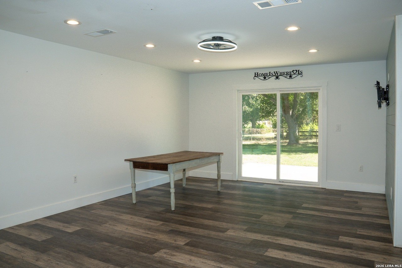 308 Cedalia Ave - Photo 5 of 34