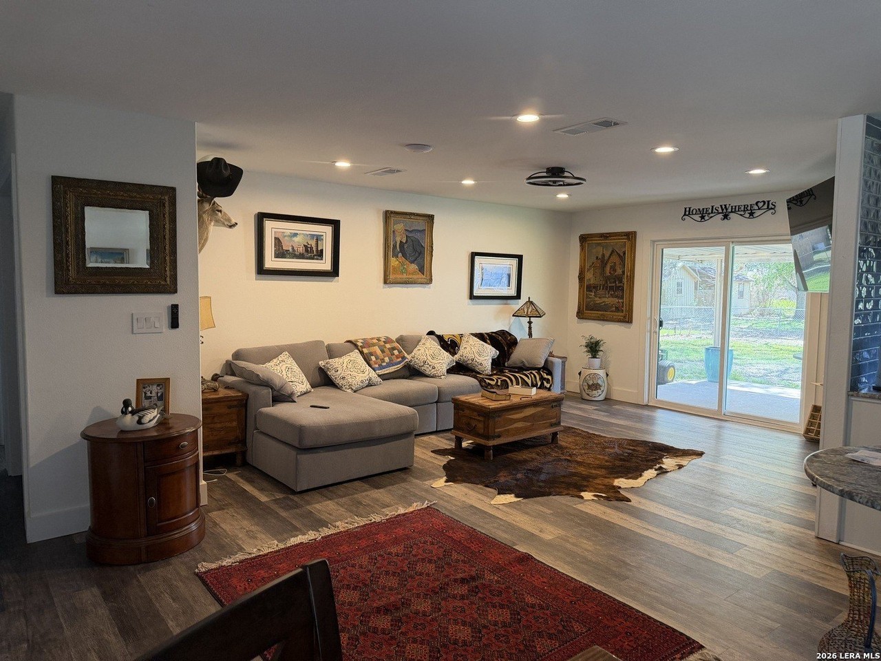 308 Cedalia Ave - Photo 7 of 34
