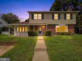 featured image of 402 S Cherry Grove Ave