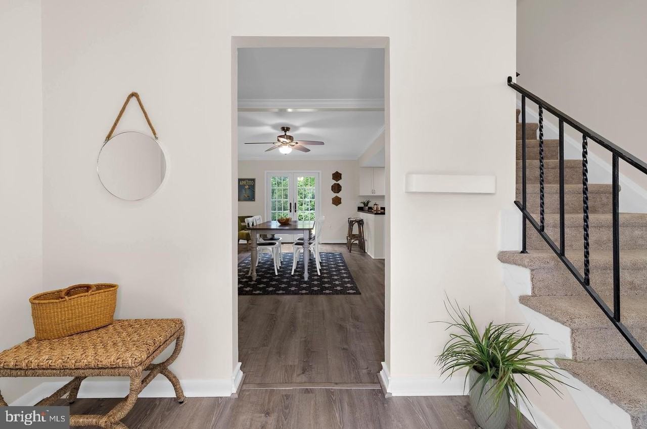 402 S Cherry Grove Ave - Photo 5 of 50