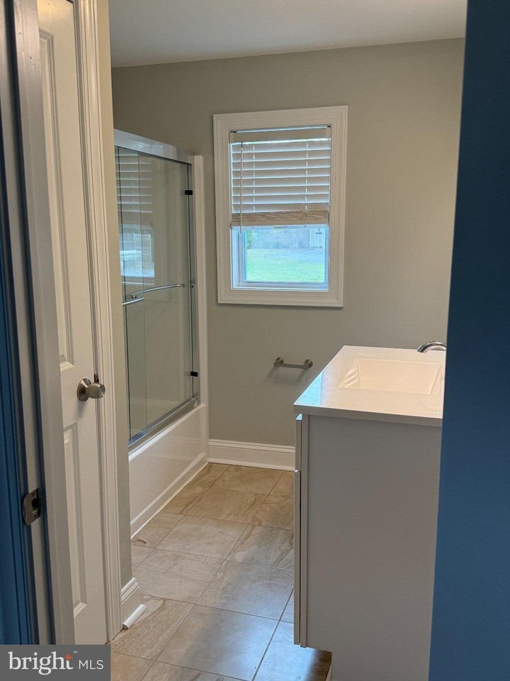 3910 Germantown Rd - Photo 5 of 10