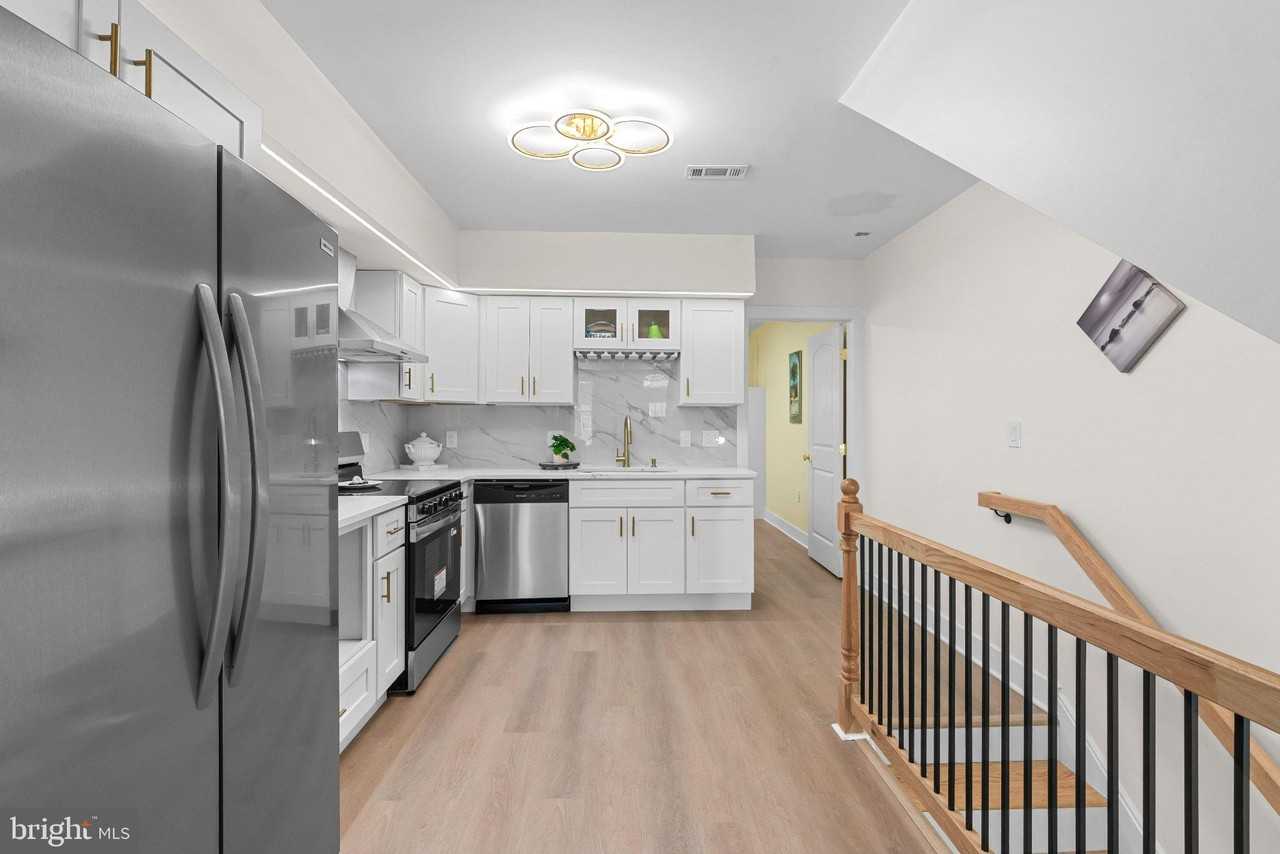 1008 E Biddle St - Photo 6 of 26