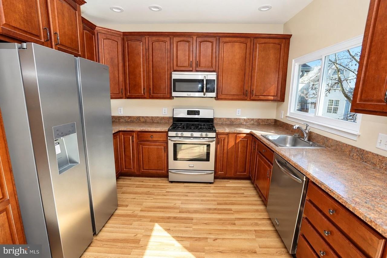 4303 Huntshire Rd - Photo 4 of 28