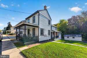 featured image of 424 George St