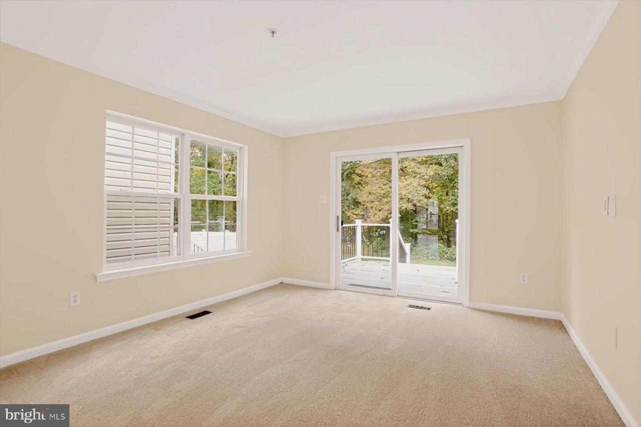706 Shallow Ridge Ct - Photo 7 of 46