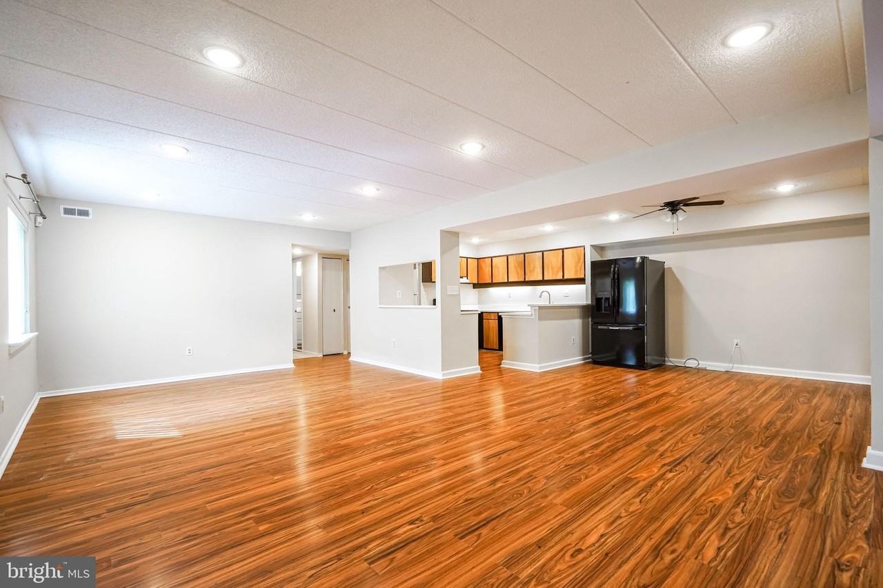 5653 Harpers Farm Rd #B - Photo 4 of 21