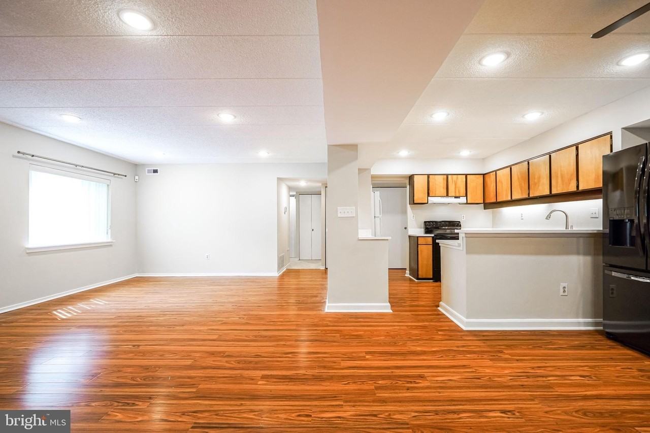 5653 Harpers Farm Rd #B - Photo 5 of 21