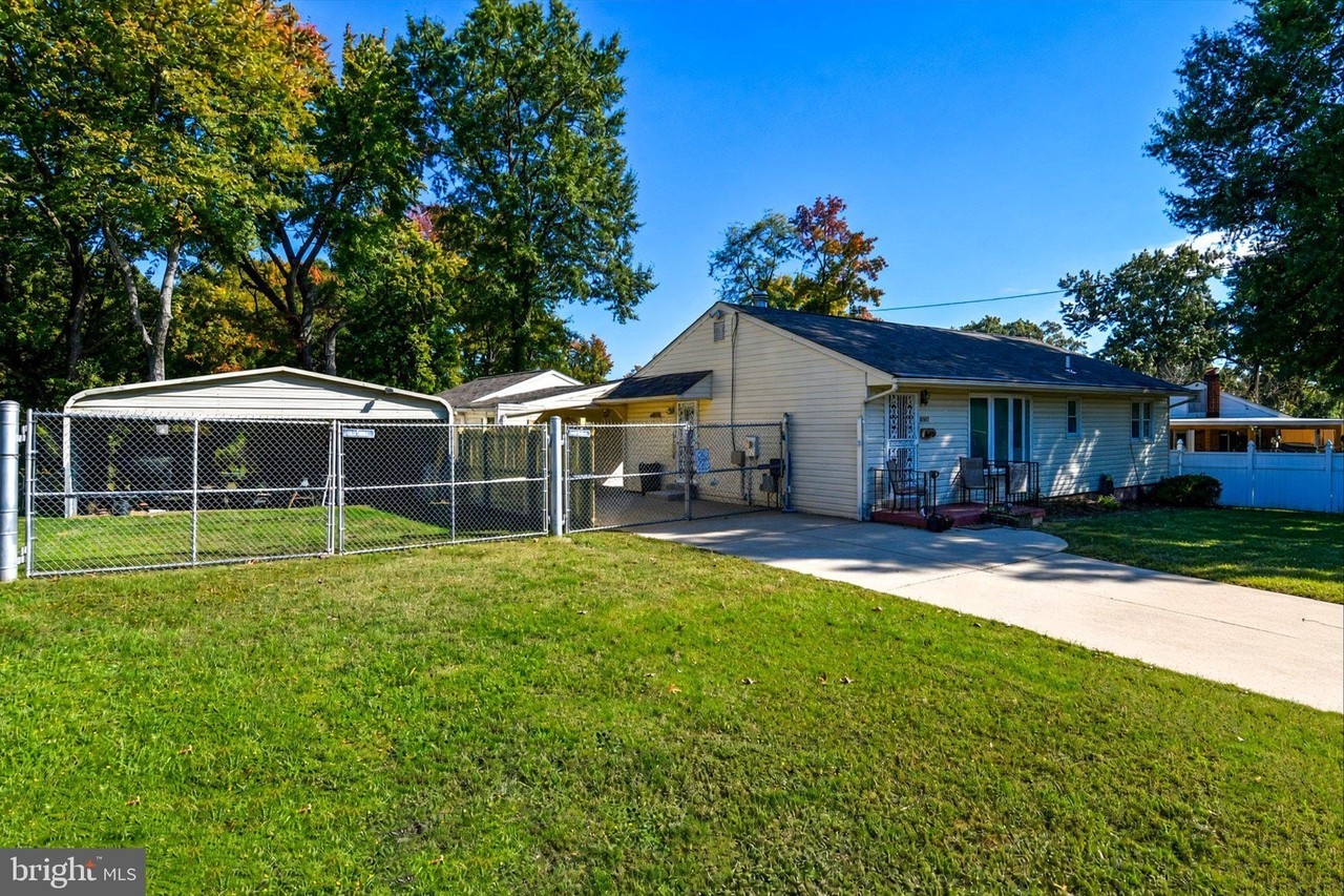6011 Carter Ave - Photo 2 of 26