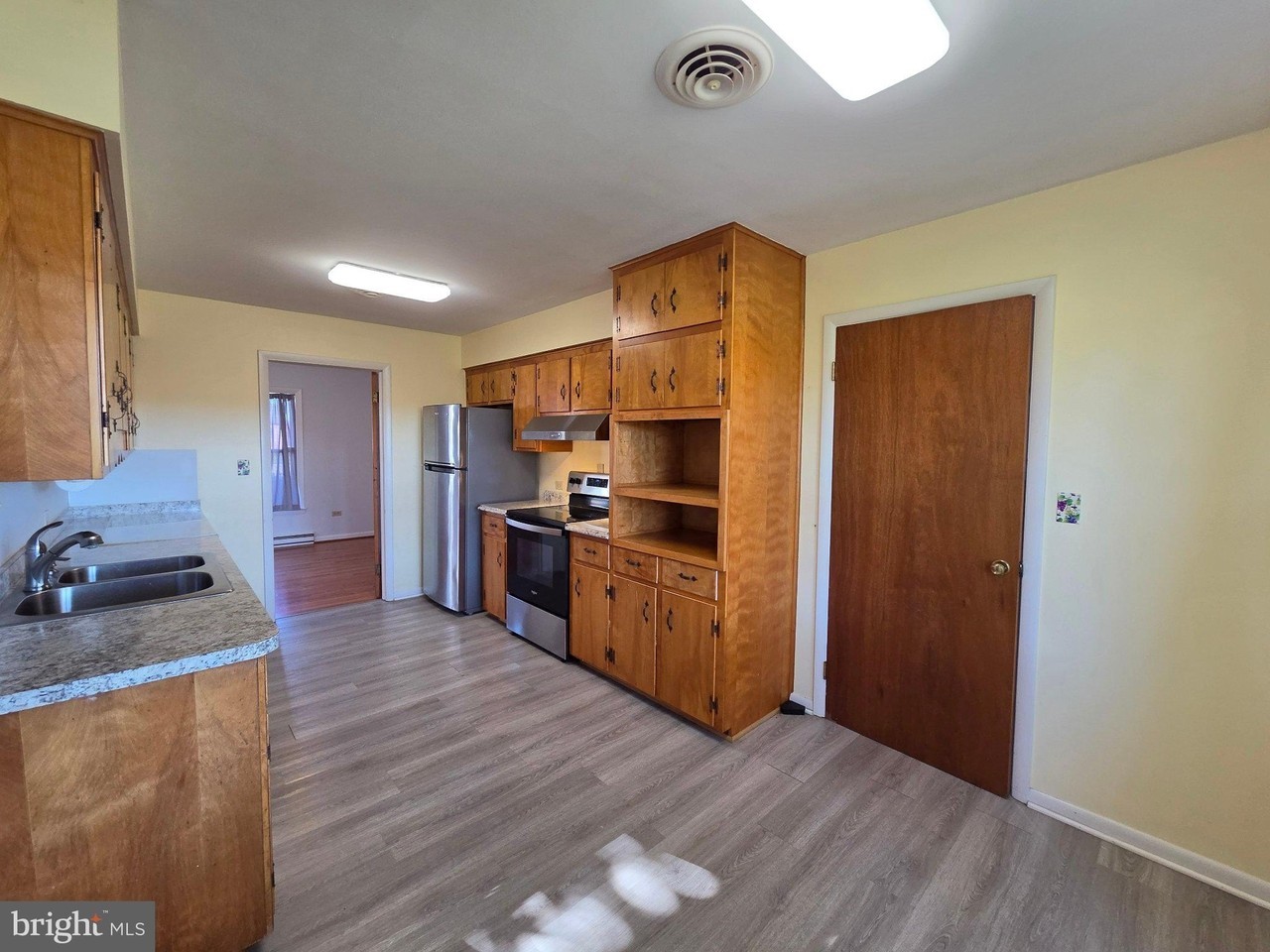 1646 Pitzers Chapel Rd - Photo 4 of 21