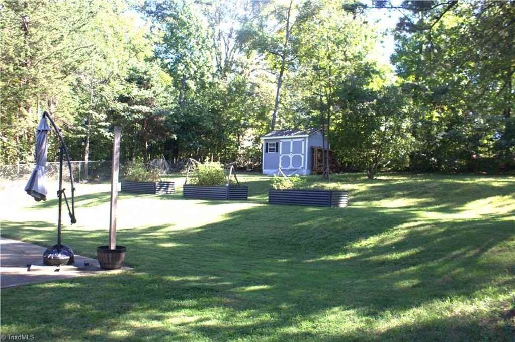 3302 Nathanael Rd - Photo 6 of 18
