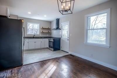 2005 Queens Ct - Photo 5 of 24