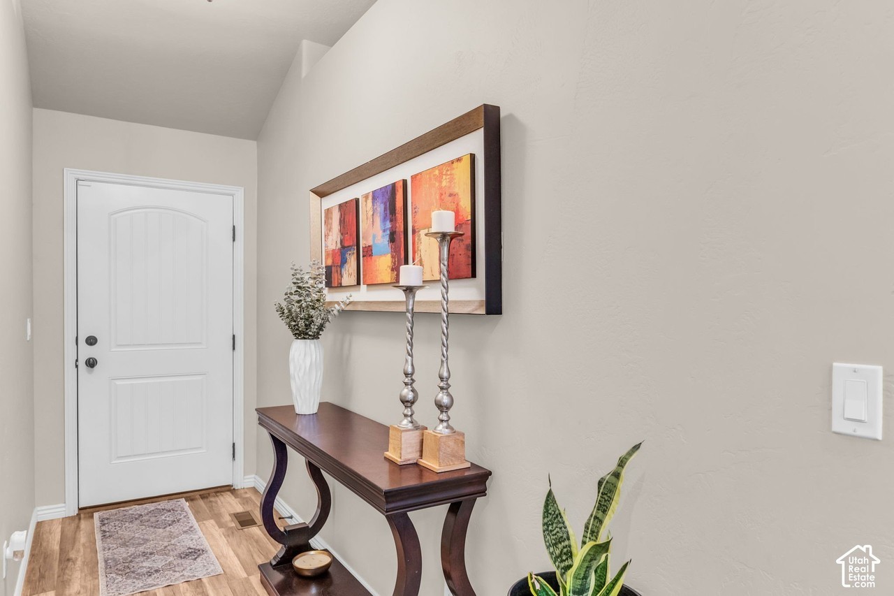 3837 S 3525 W - Photo 7 of 26
