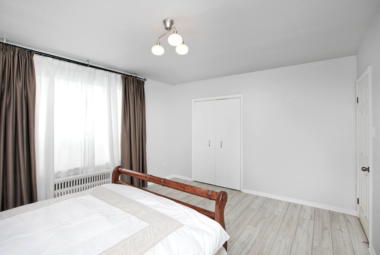 2910 Keele St #5 - Photo 3 of 11