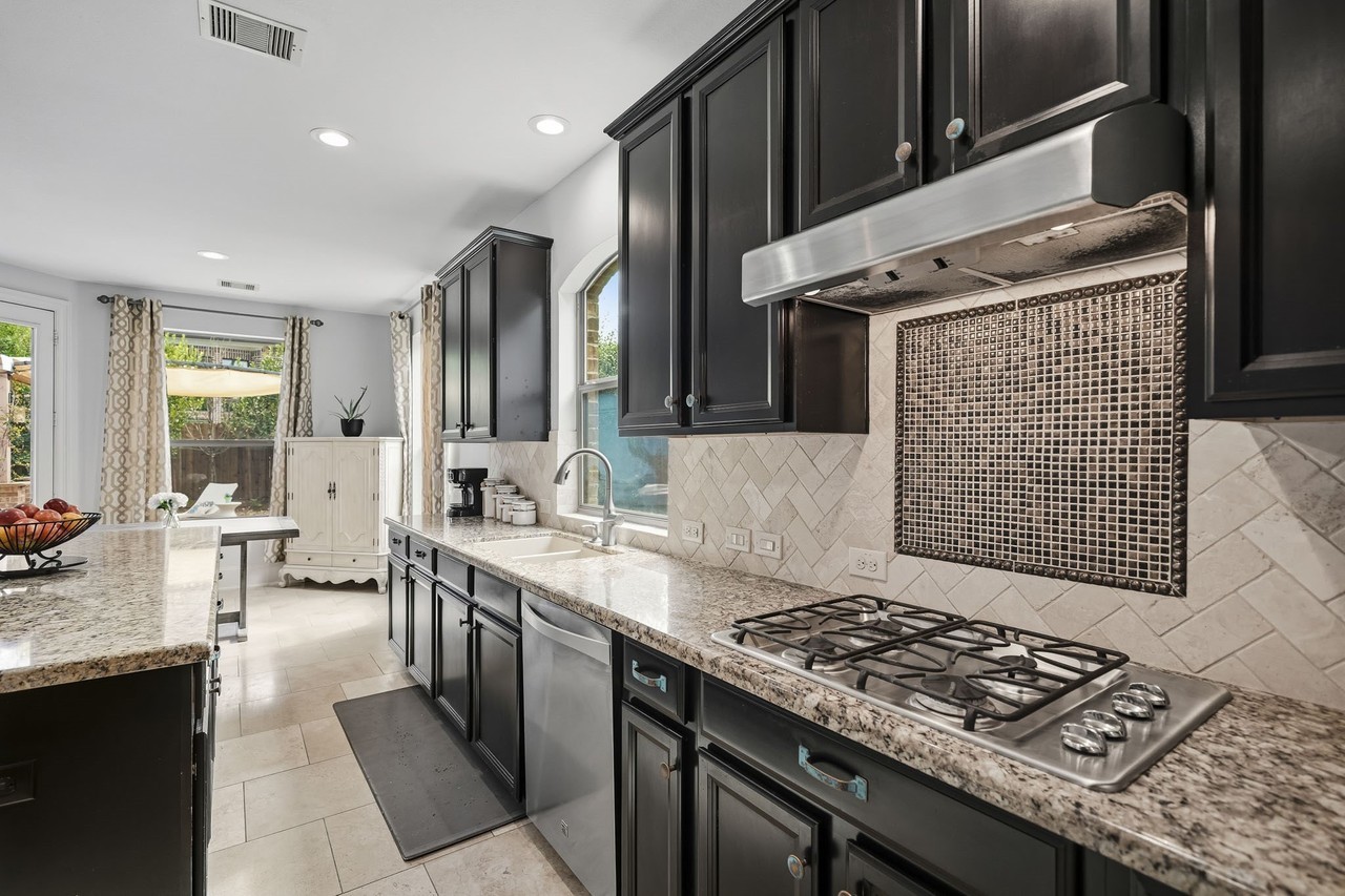 2804 Veneto Ct - Photo 7 of 32