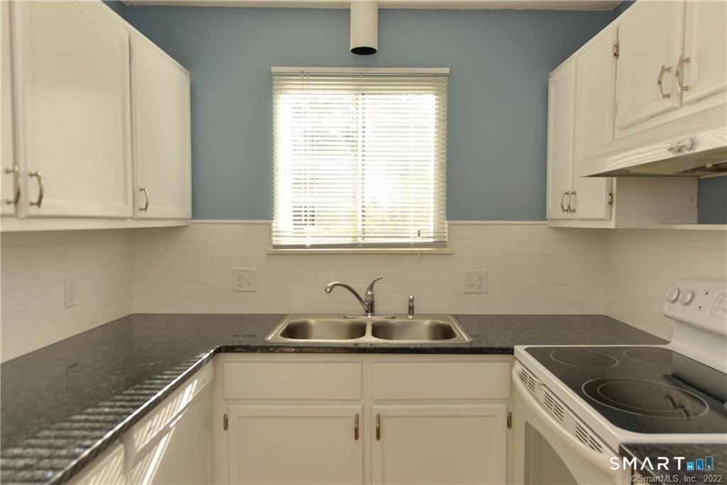 973 Heritage Vlg - Photo 3 of 14