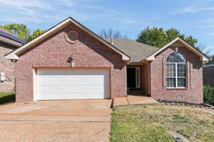 featured image of 4928 Alexis Dr