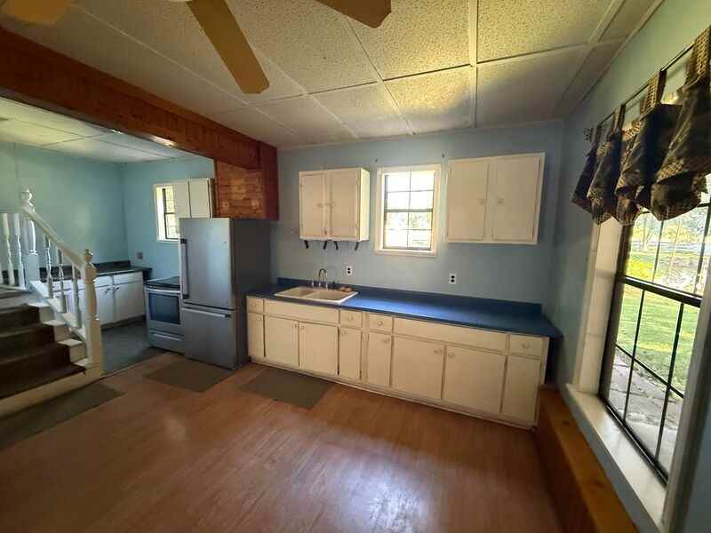 207 Pinecrest Dr - Photo 3 of 6