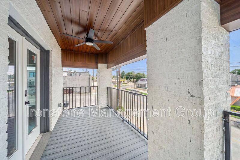 1435 Airbnb1/2 S Peoria Avenue Top Left - Photo 2 of 15