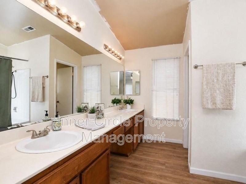4239 Sequoia Dr - Photo 7 of 11